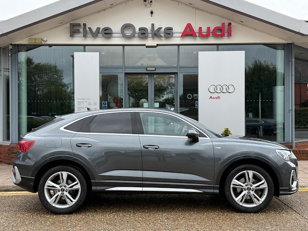 Used Audi Q3 2023 for sale - 75809092: Photo 2