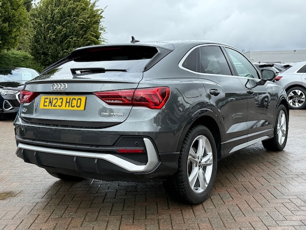 Used Audi Q3 2023 for sale - 75809092: Photo 4