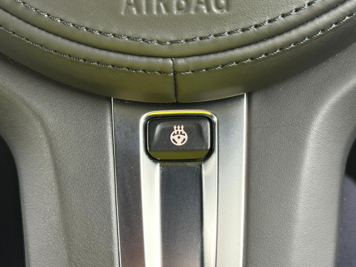 Used BMW 2 Series 2023 for sale - 77351833: Photo 15