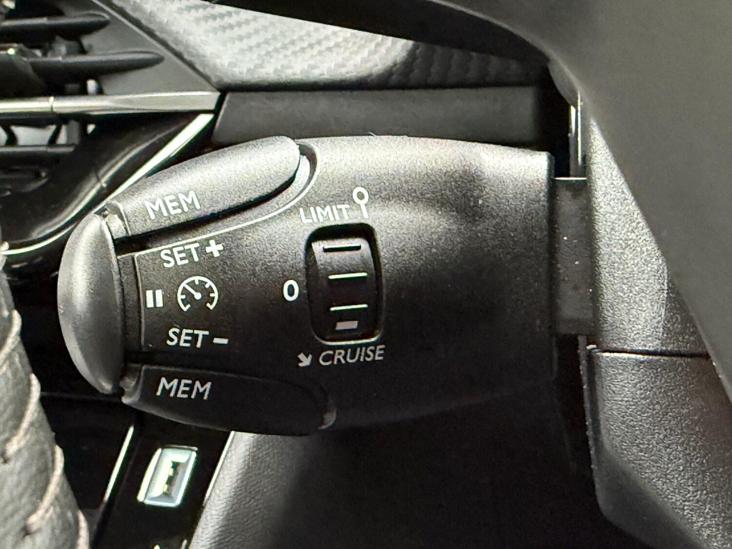 Used Peugeot E-208 2023 for sale - 76865359: Photo 14