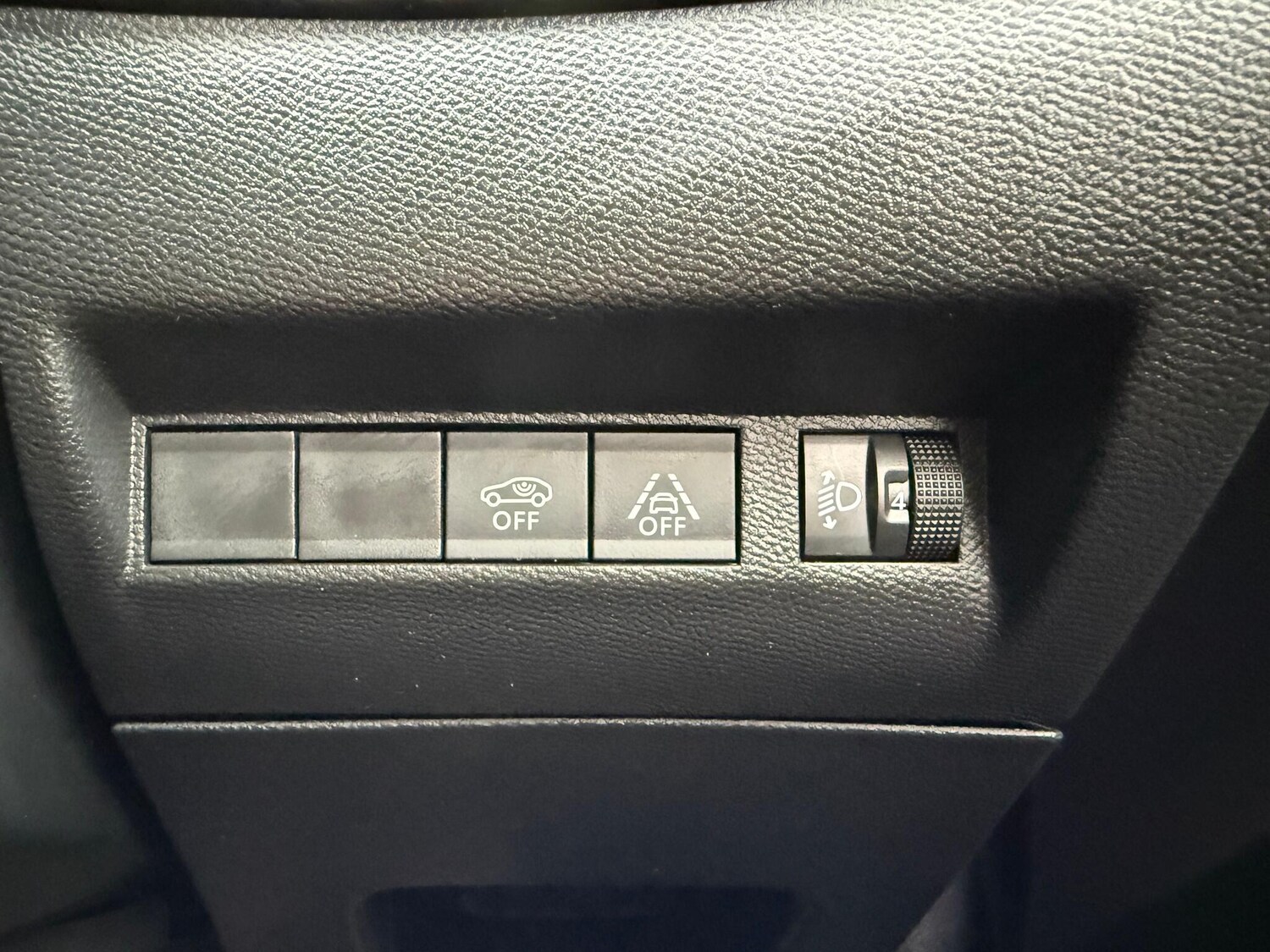 Used Peugeot E-208 2023 for sale - 76865359: Photo 19