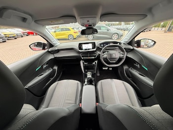 Used Peugeot E-208 2023 for sale - 76865359: Photo