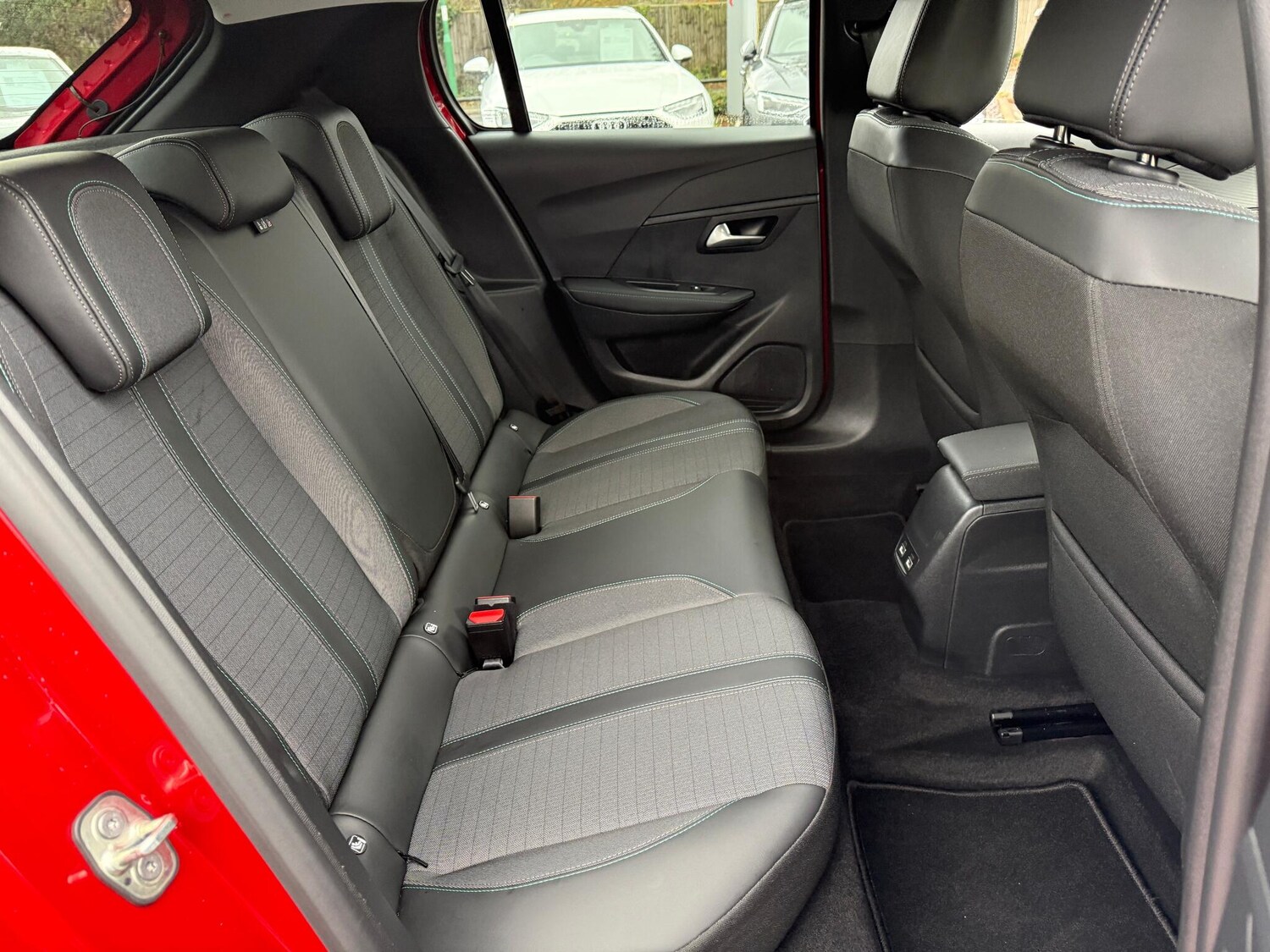 Used Peugeot E-208 2023 for sale - 76865359: Photo 41