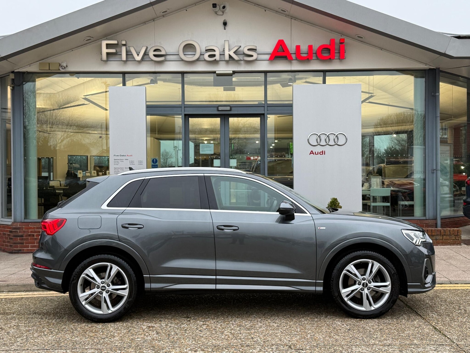 Used Audi Q3 2021 for sale - 77344739: Photo 2