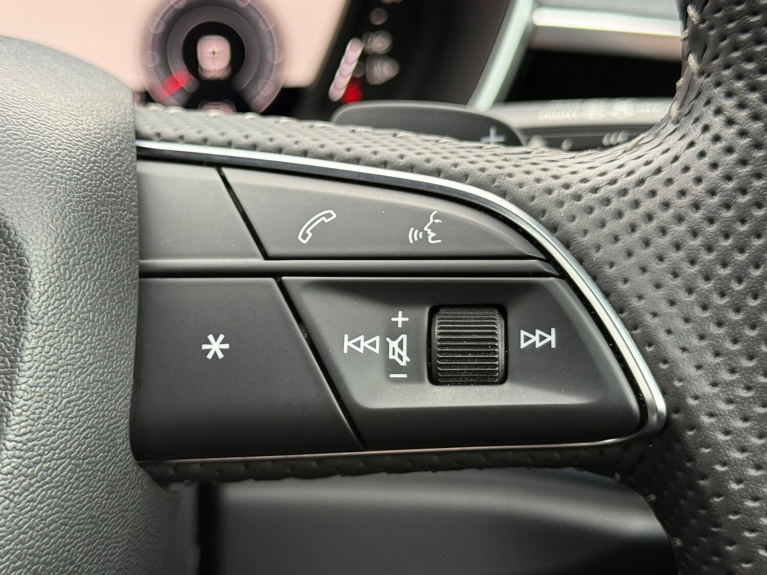 Used Audi Q3 for sale - 77671849: Photo 25