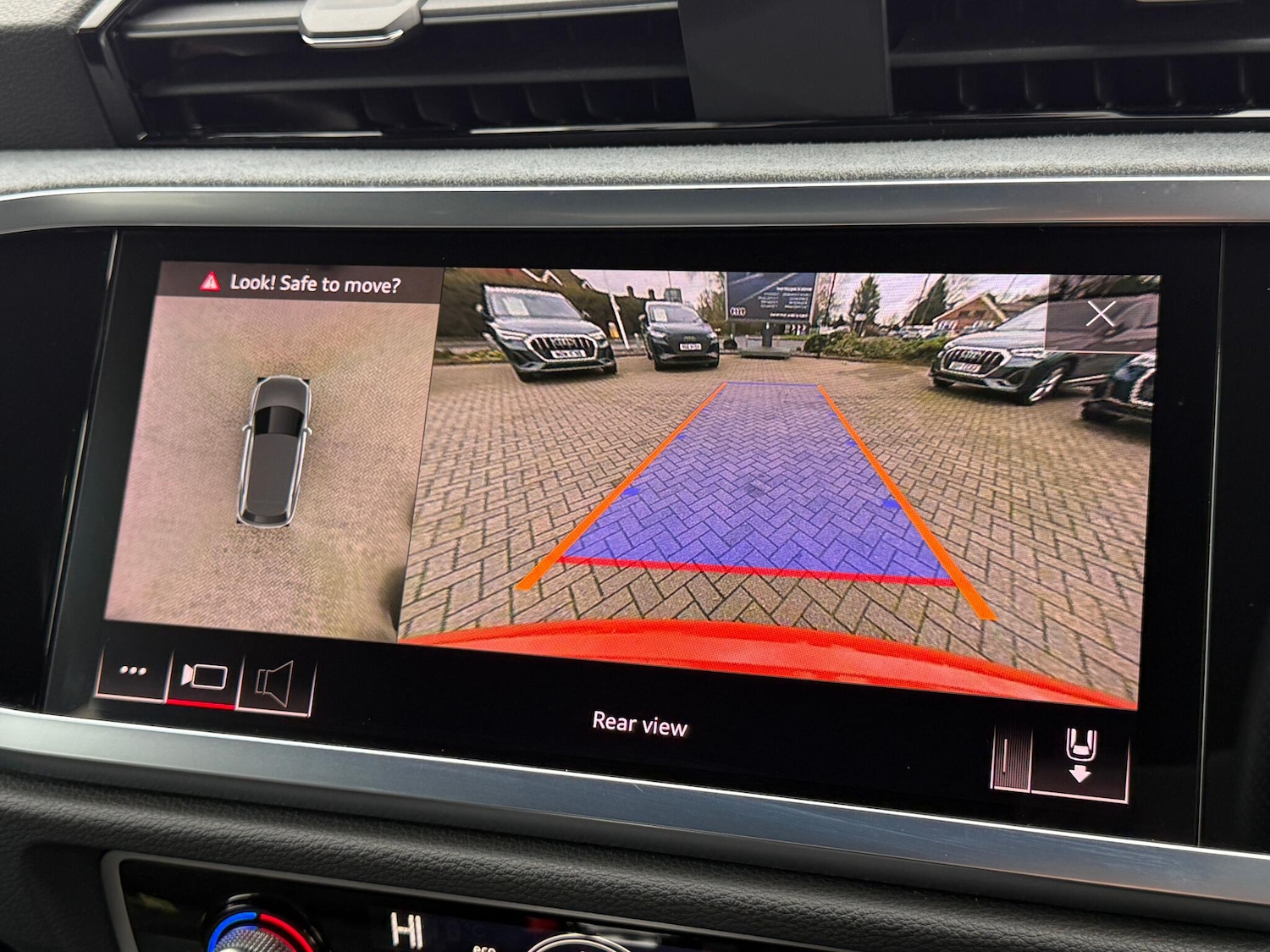 Used Audi Q3 for sale - 77671849: Photo 4