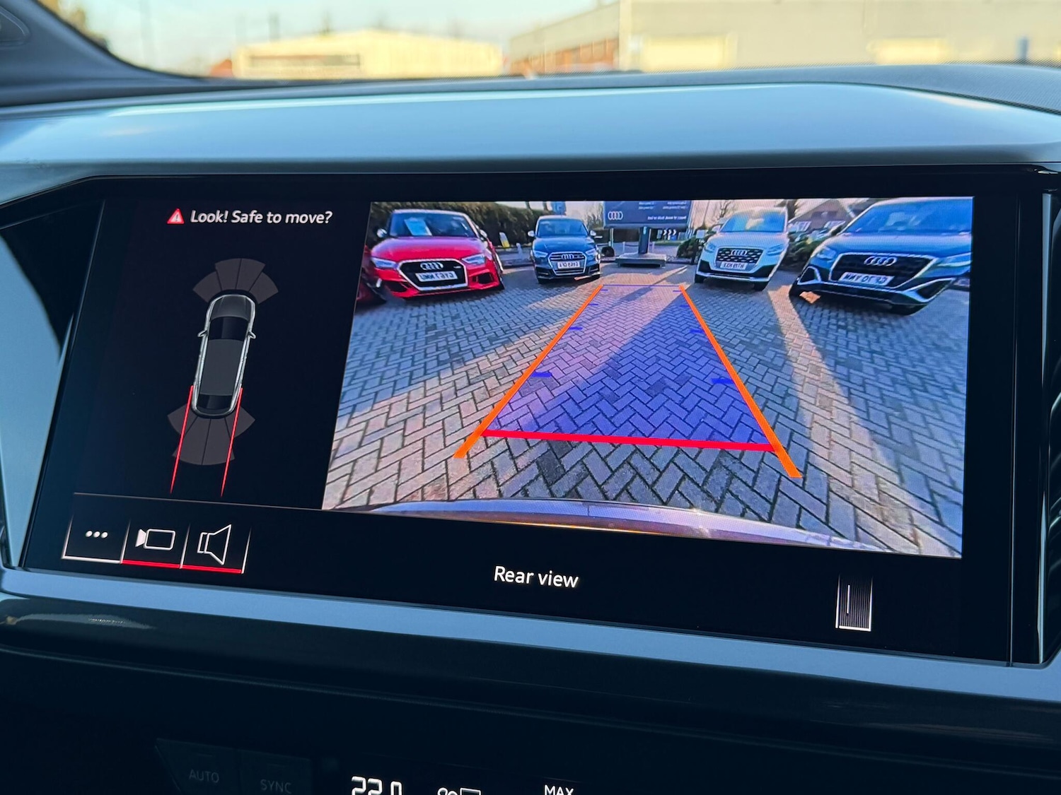 Used Audi Q4 e-tron 2025 for sale - 77144315: Photo 5