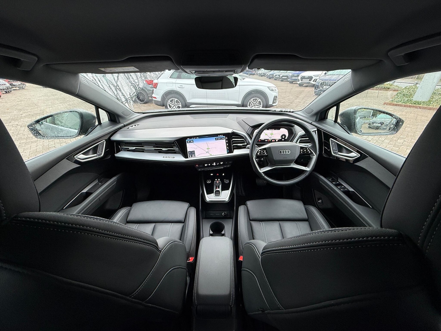 Used Audi Q4 e-tron 2024 for sale - 76270820: Photo 3