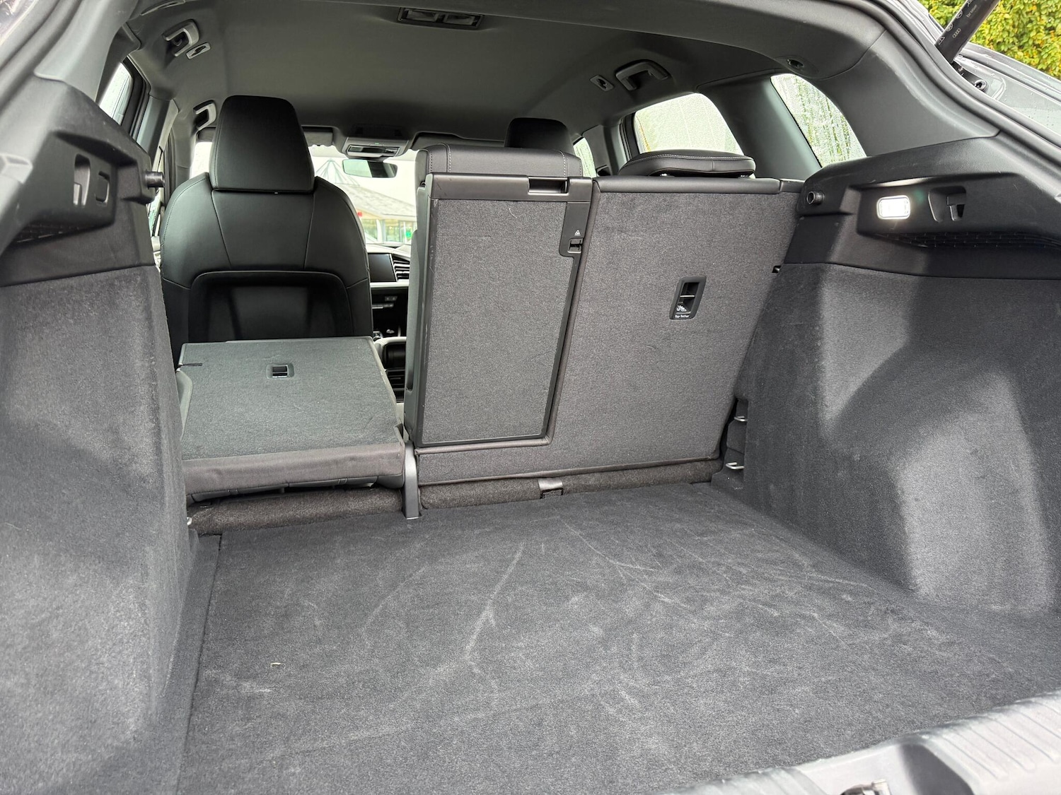 Used Audi Q4 e-tron 2024 for sale - 76270820: Photo 35