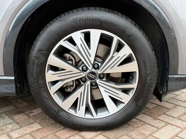 Used Audi Q4 e-tron 2024 for sale - 76270820: Photo 47