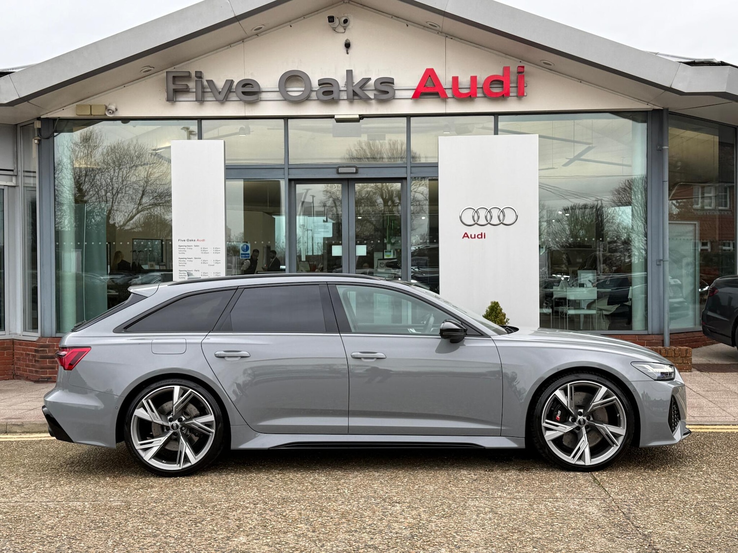 Used Audi RS6 Avant for sale - 77671330: Photo 2