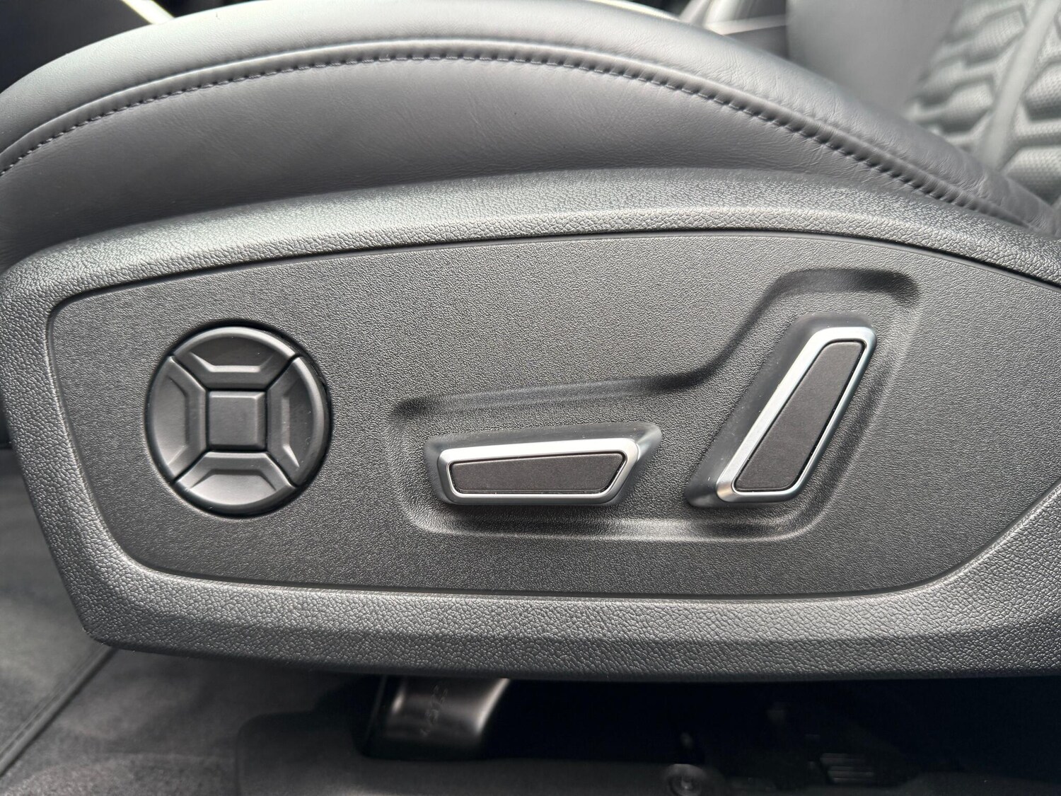 Used Audi RS6 Avant for sale - 77671330: Photo 21