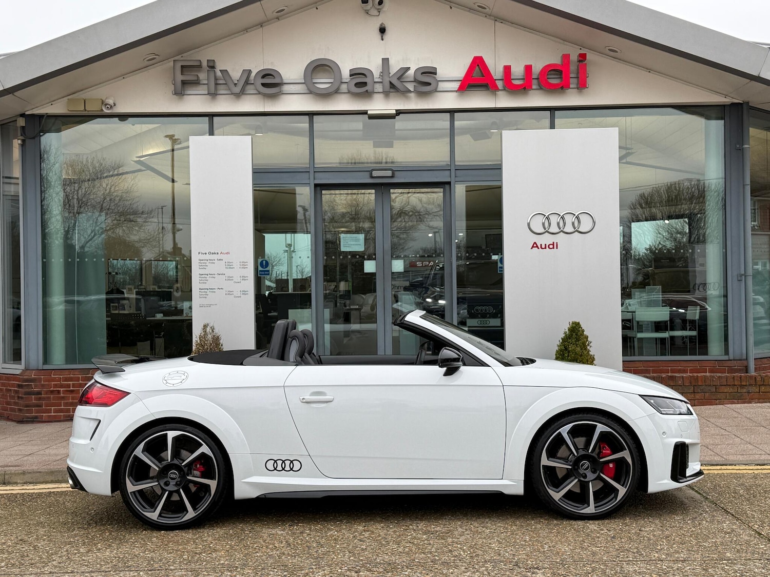 Used Audi TT 2024 for sale - 77612646: Photo 2