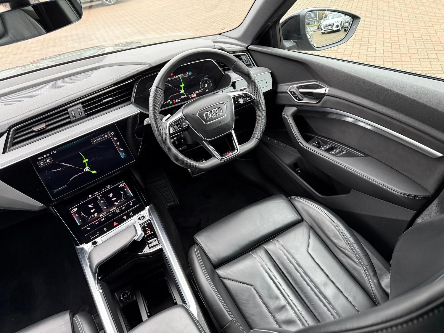 Used Audi Q8 e-tron for sale - 77279724: Photo 41