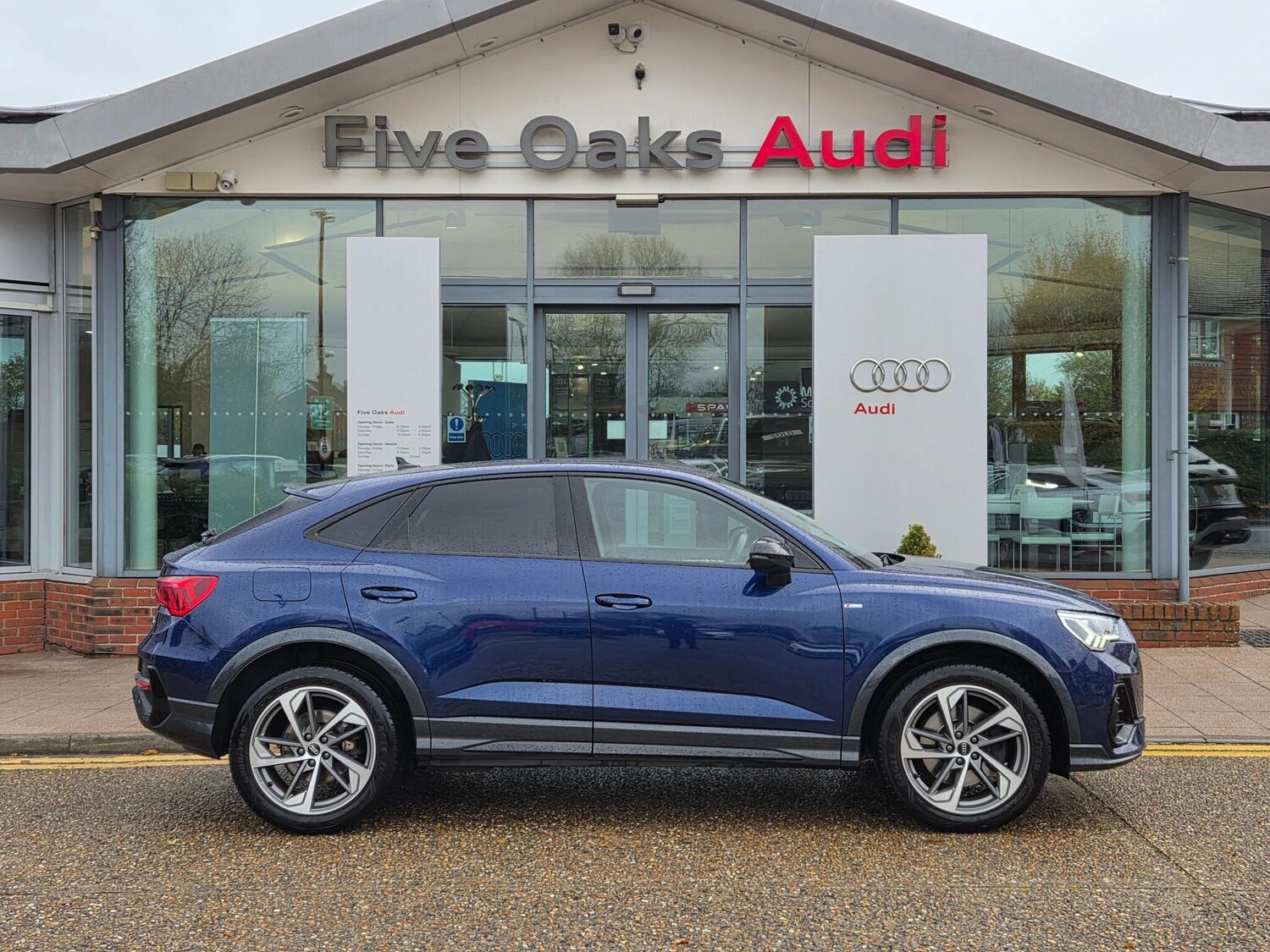 Used Audi Q3 2021 for sale - 76549507: Photo 2