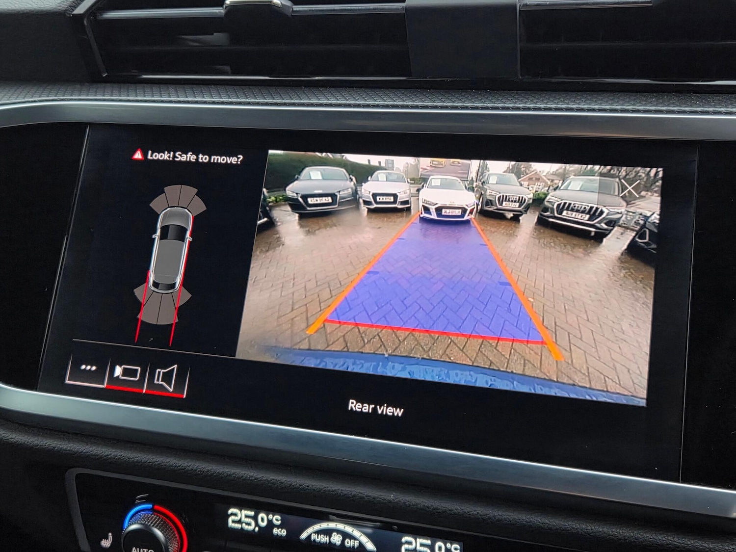 Used Audi Q3 2021 for sale - 76549507: Photo 4