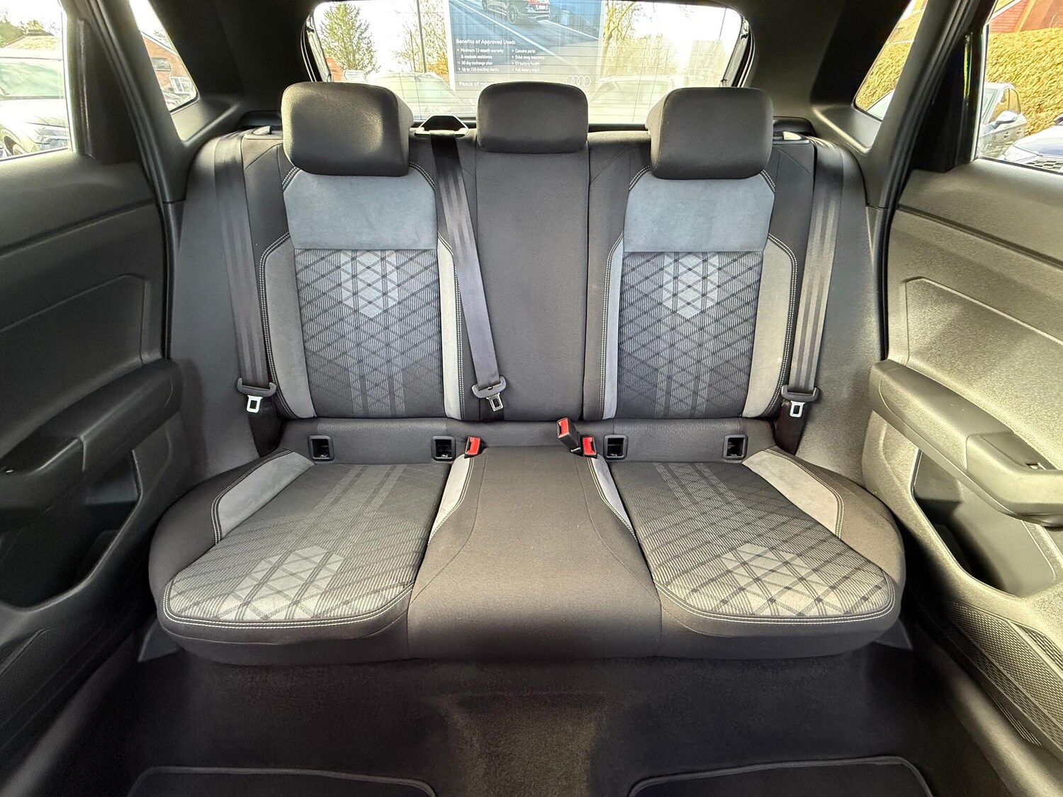 Used Volkswagen Polo 2024 for sale - 77468515: Photo 32