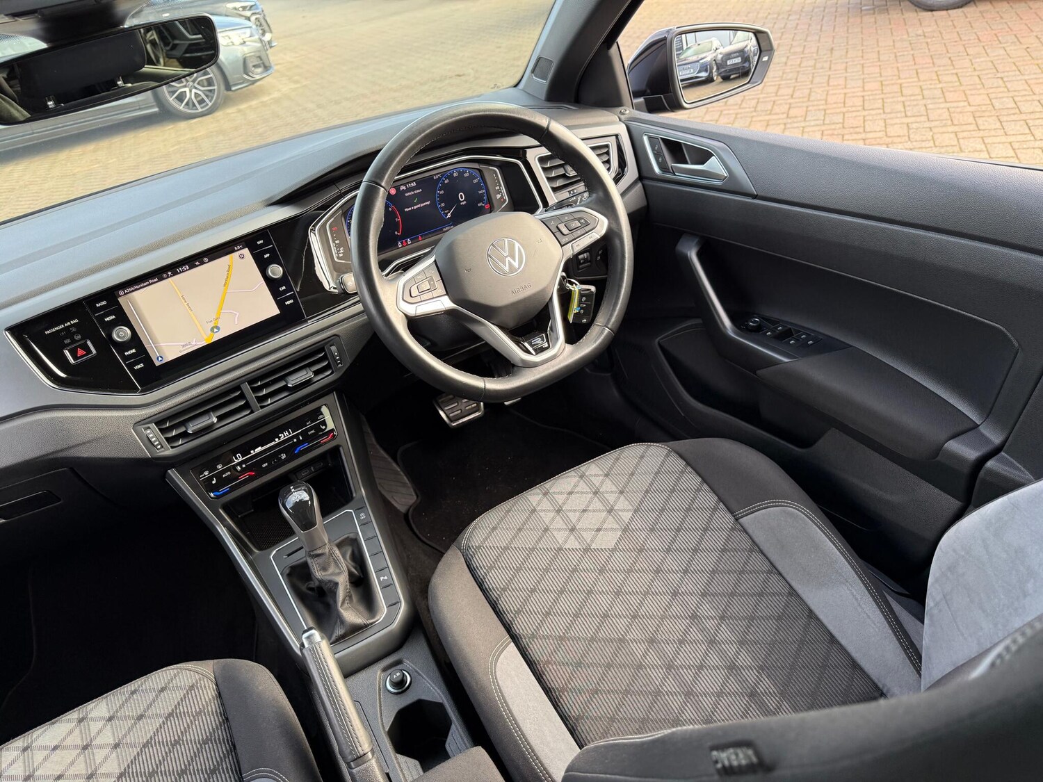 Used Volkswagen Polo 2024 for sale - 77468515: Photo 35