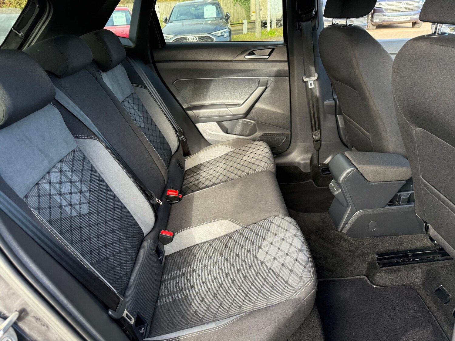 Used Volkswagen Polo 2024 for sale - 77468515: Photo 38