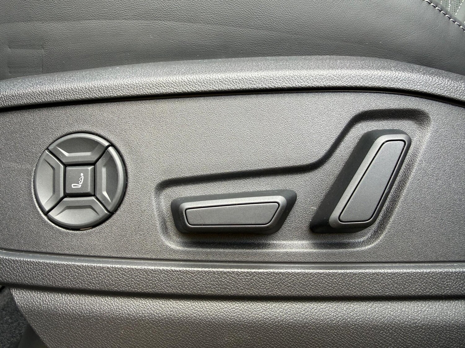 Used Audi SQ5 2025 for sale - 76592143: Photo 31