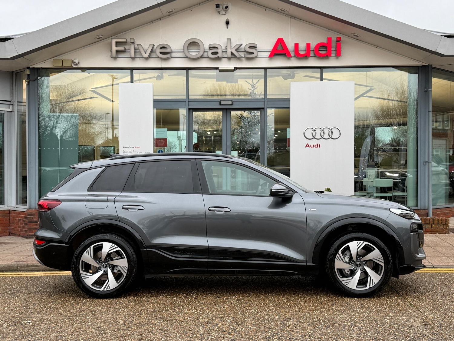 Used Audi Q6 e-tron 2025 for sale - 76866033: Photo 2