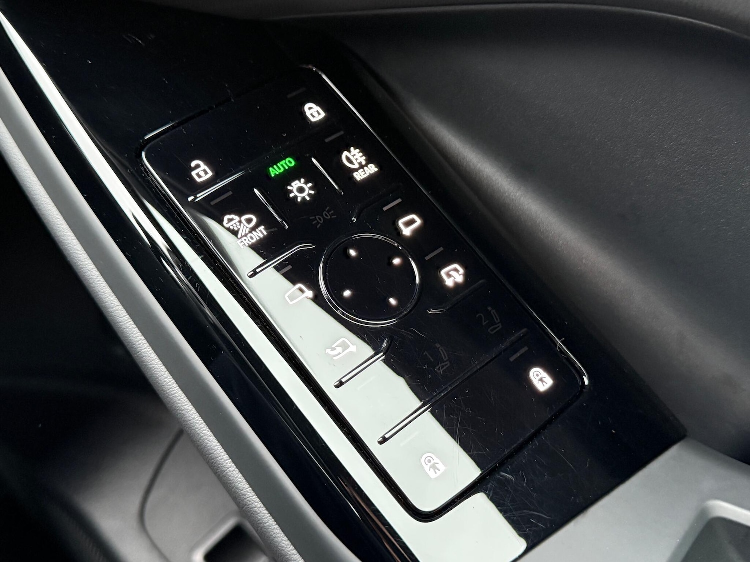 Used Audi Q6 e-tron 2025 for sale - 76866033: Photo 21