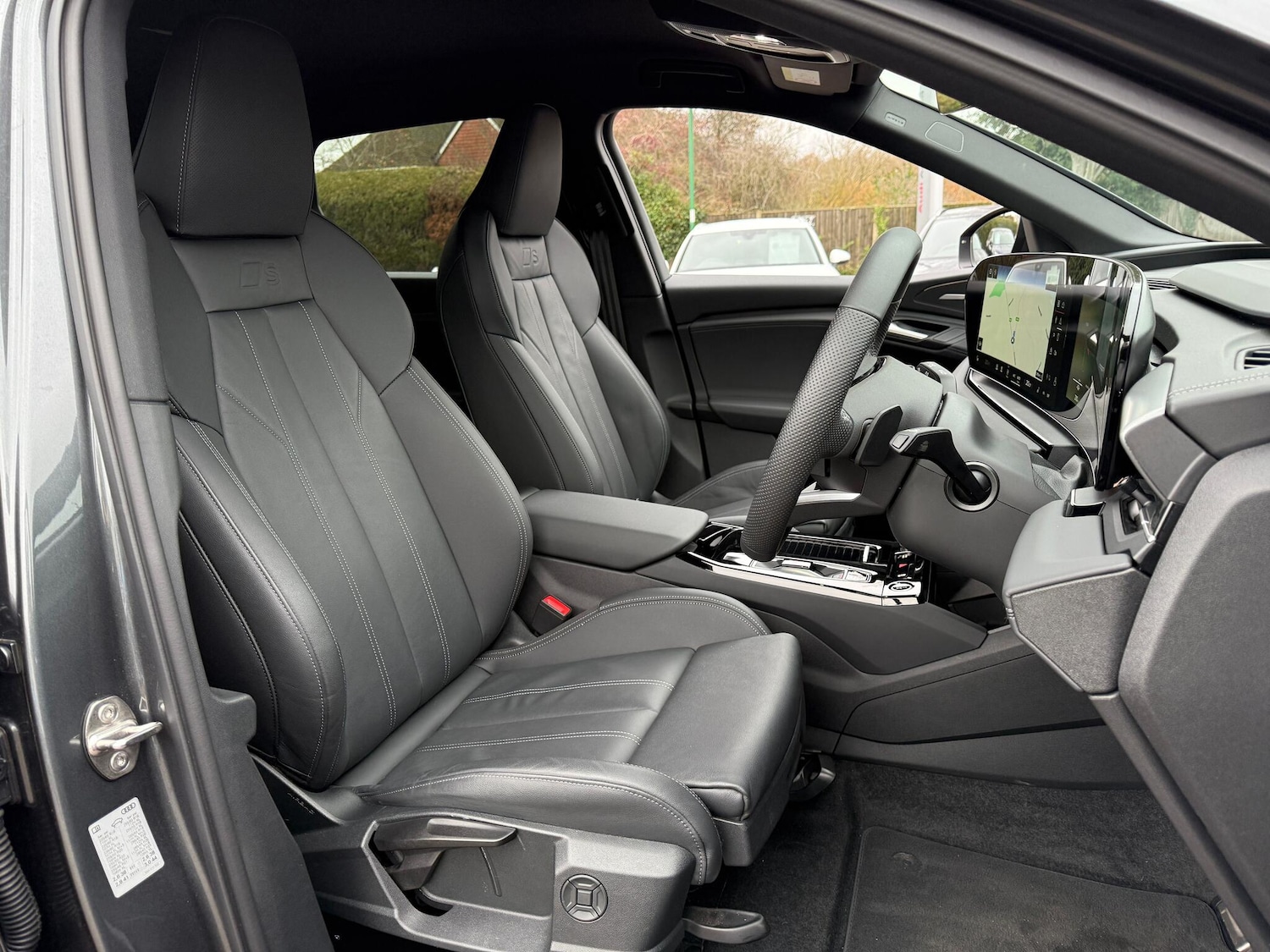 Used Audi Q6 e-tron 2025 for sale - 76866033: Photo 25