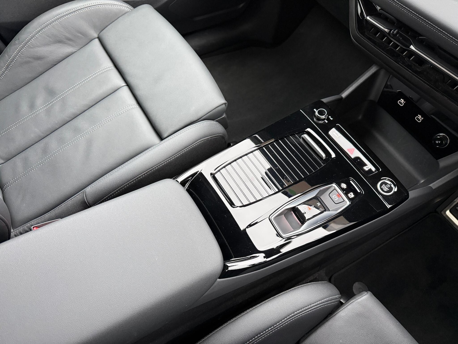 Used Audi Q6 e-tron 2025 for sale - 76866033: Photo 39