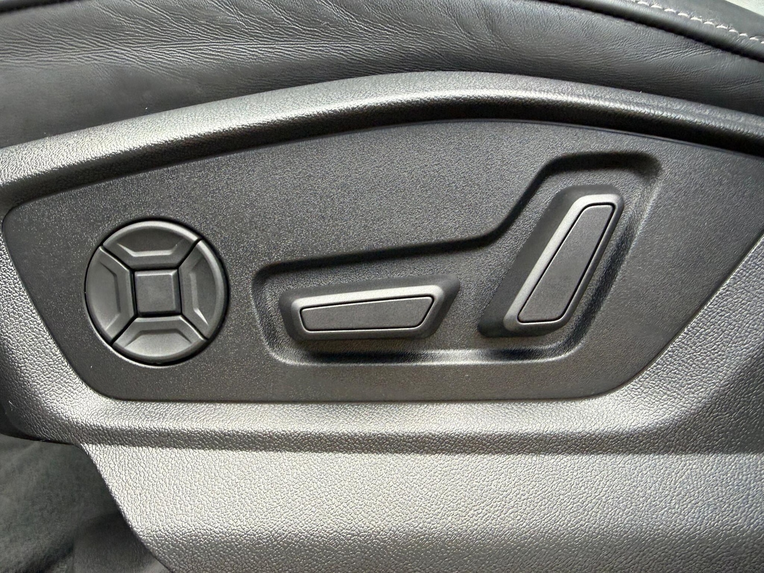 Used Audi Q8 2021 for sale - 76645474: Photo 16