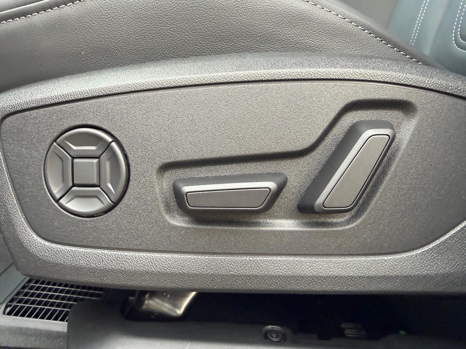 Used Audi Q3 2025 for sale - 76918593: Photo 17