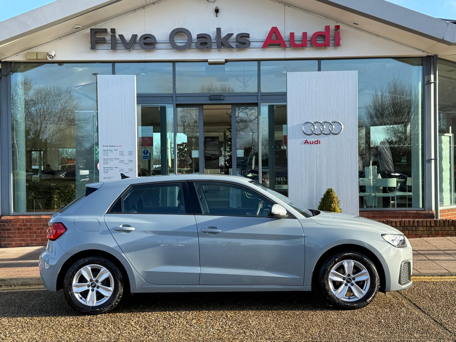 Used Audi A1 2023 for sale - 76913307: Photo 2