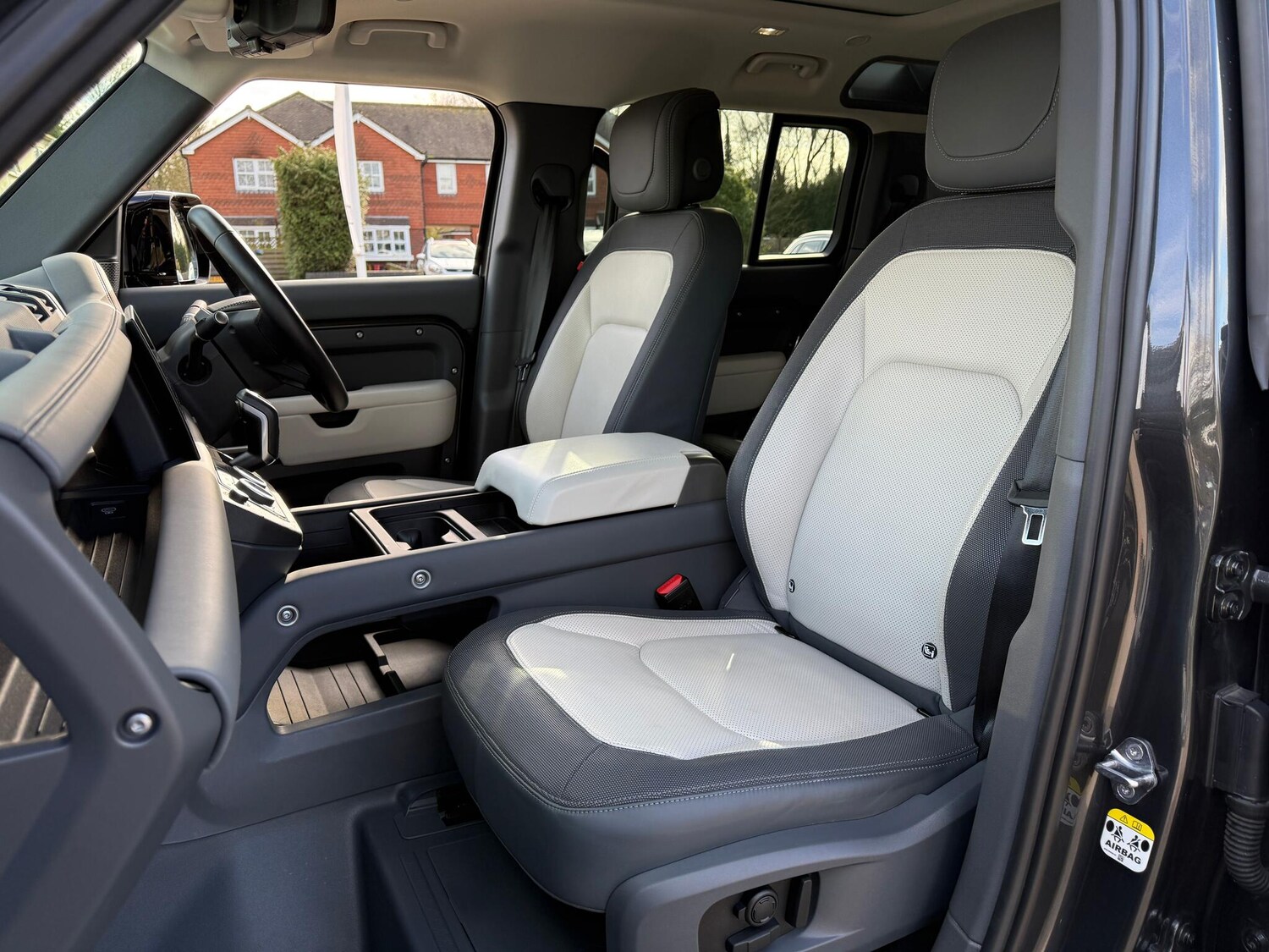 Used Land Rover Defender 2024 for sale - 77597669: Photo 29