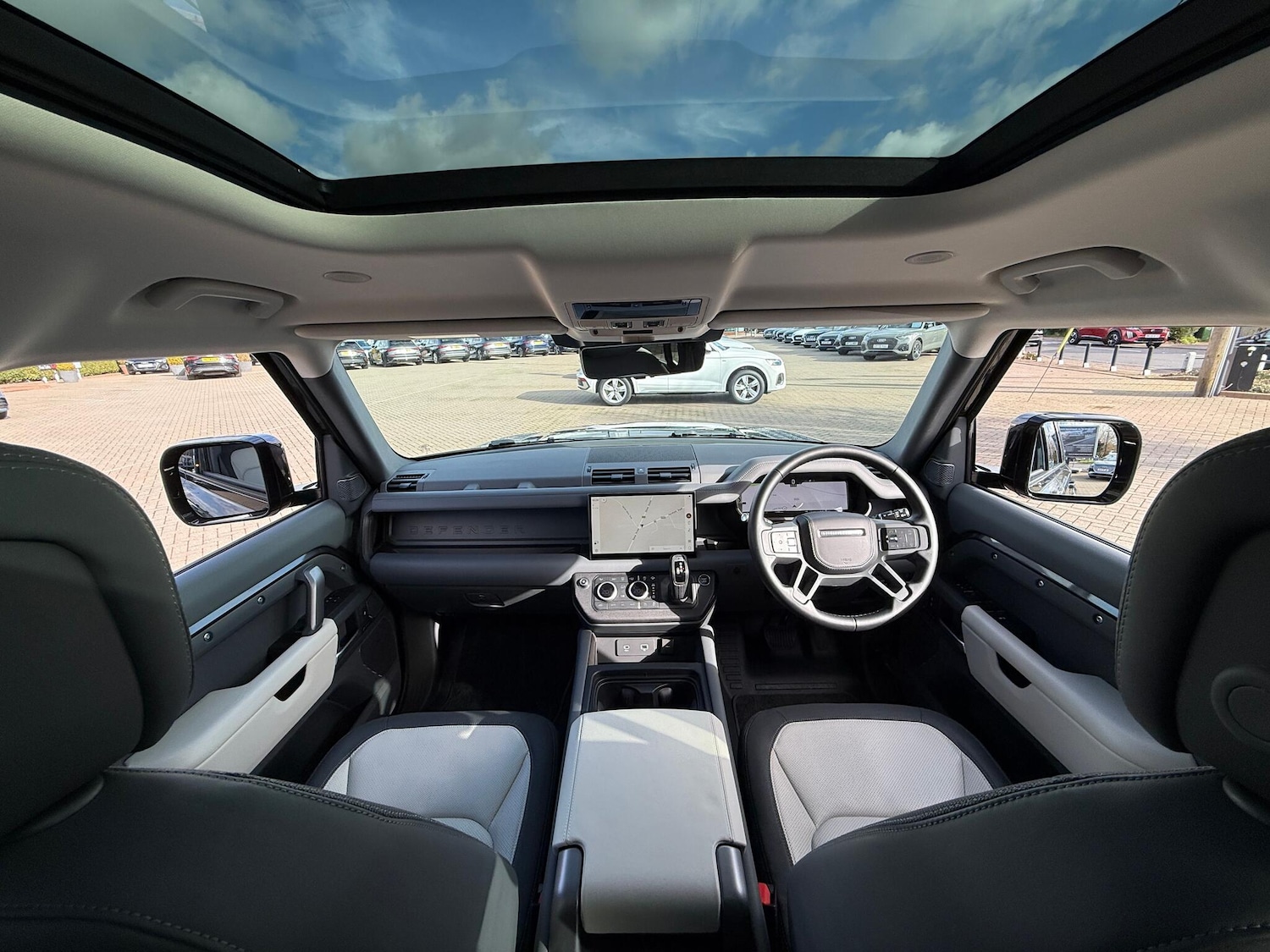 Used Land Rover Defender 2024 for sale - 77597669: Photo 3