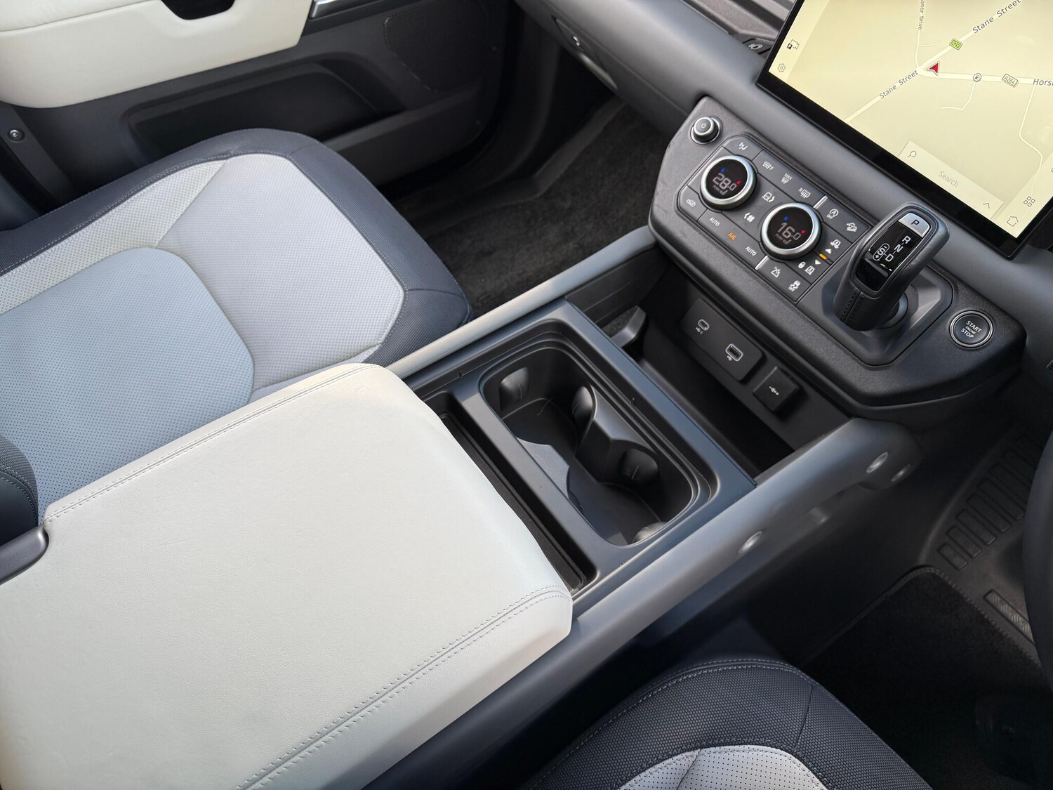 Used Land Rover Defender 2024 for sale - 77597669: Photo 43