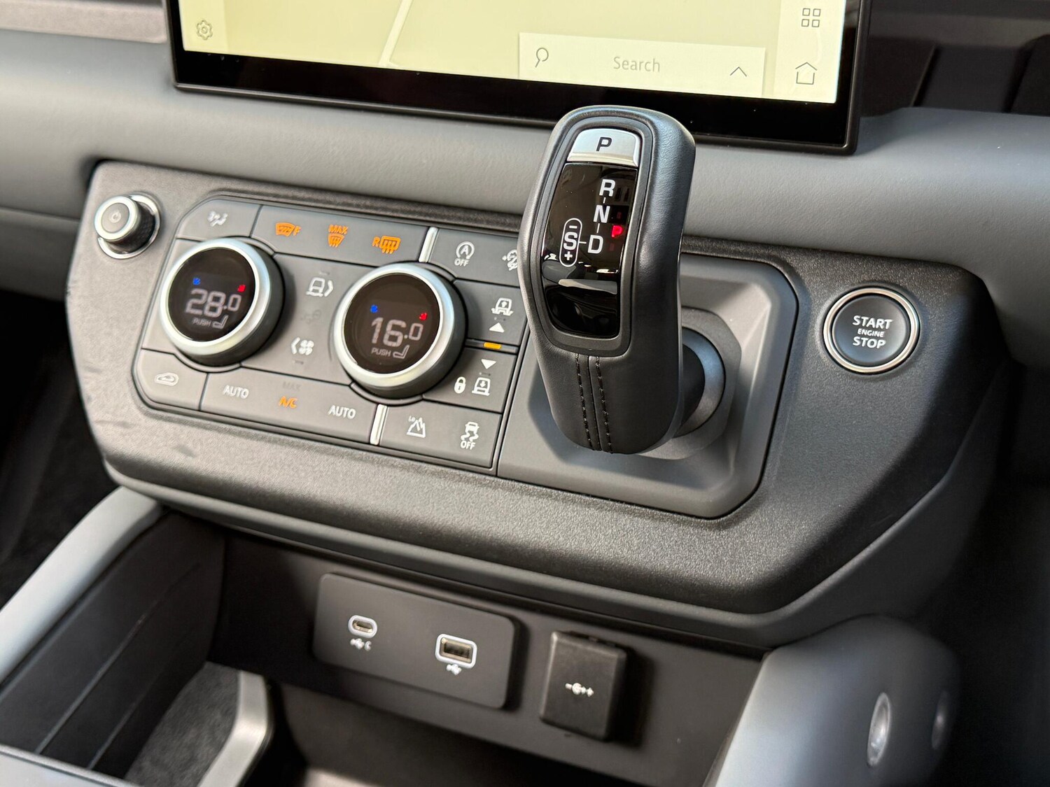 Used Land Rover Defender 2024 for sale - 77597669: Photo 45