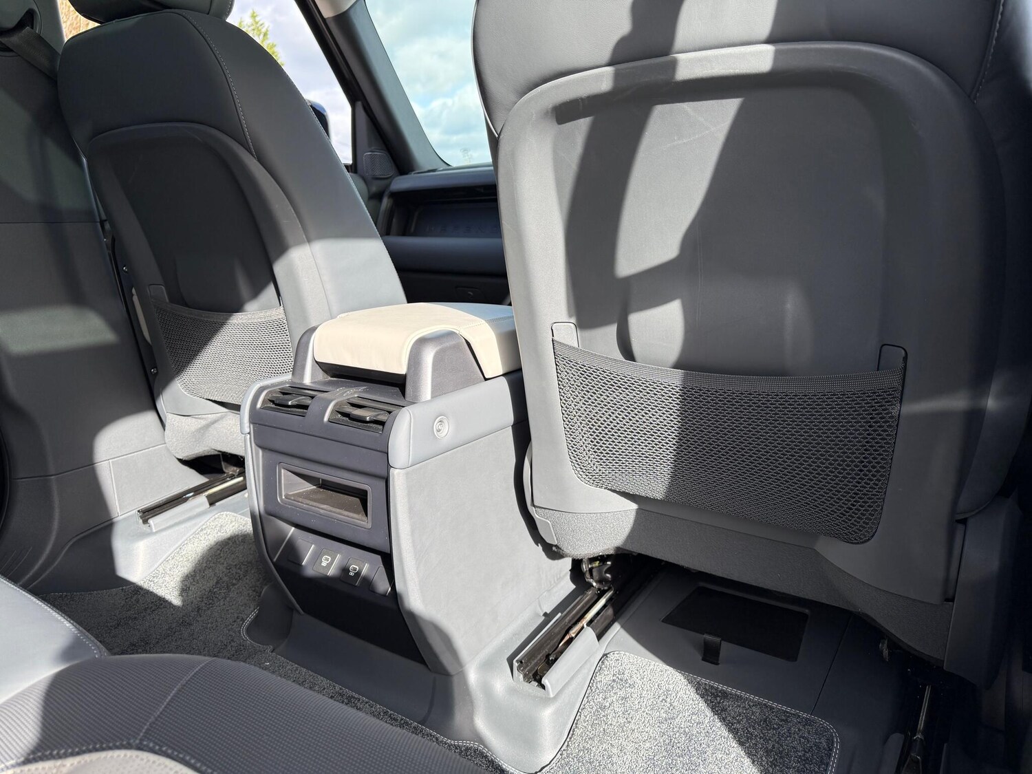 Used Land Rover Defender 2024 for sale - 77597669: Photo 52