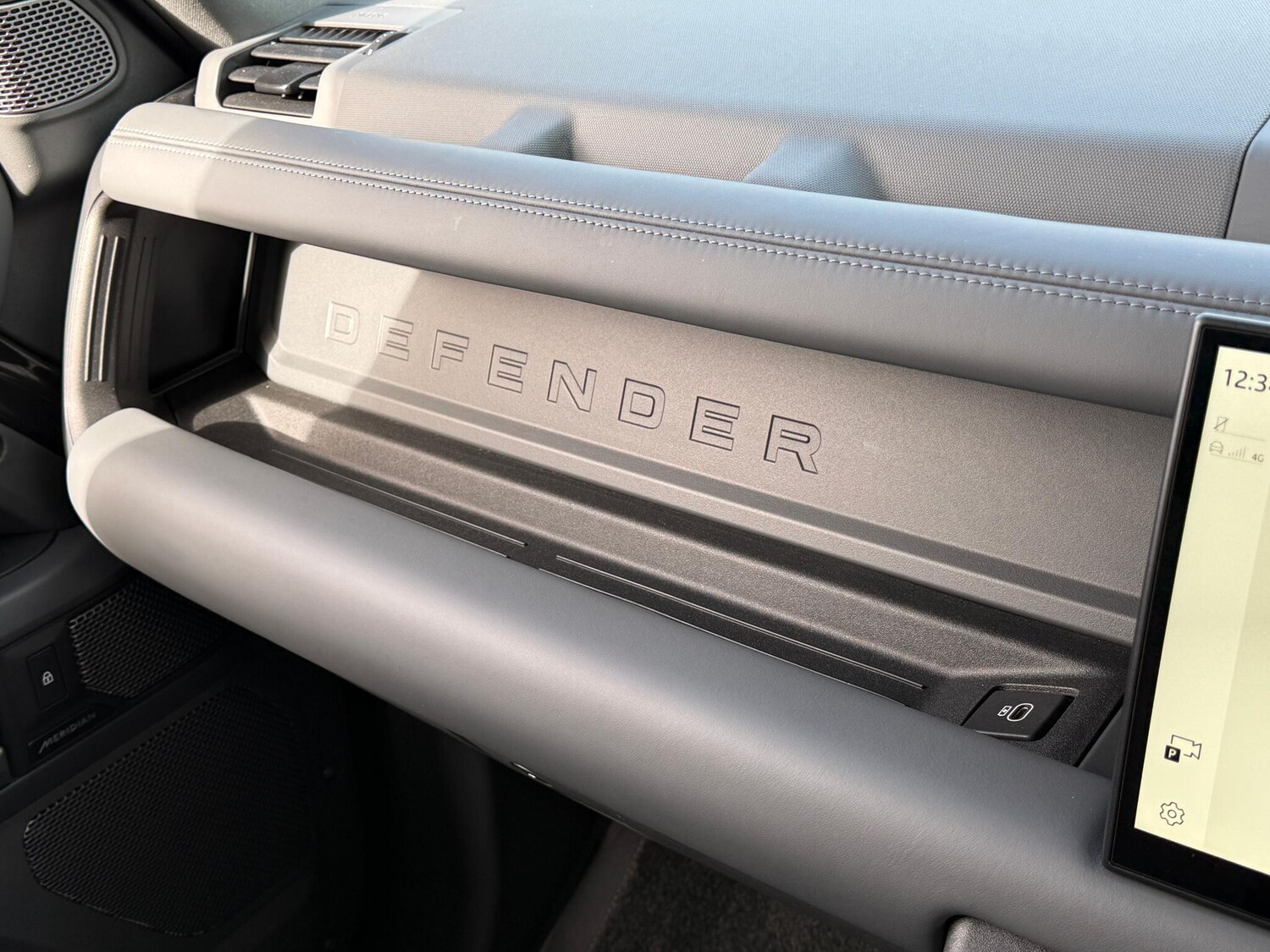 Used Land Rover Defender 2024 for sale - 77597669: Photo 60