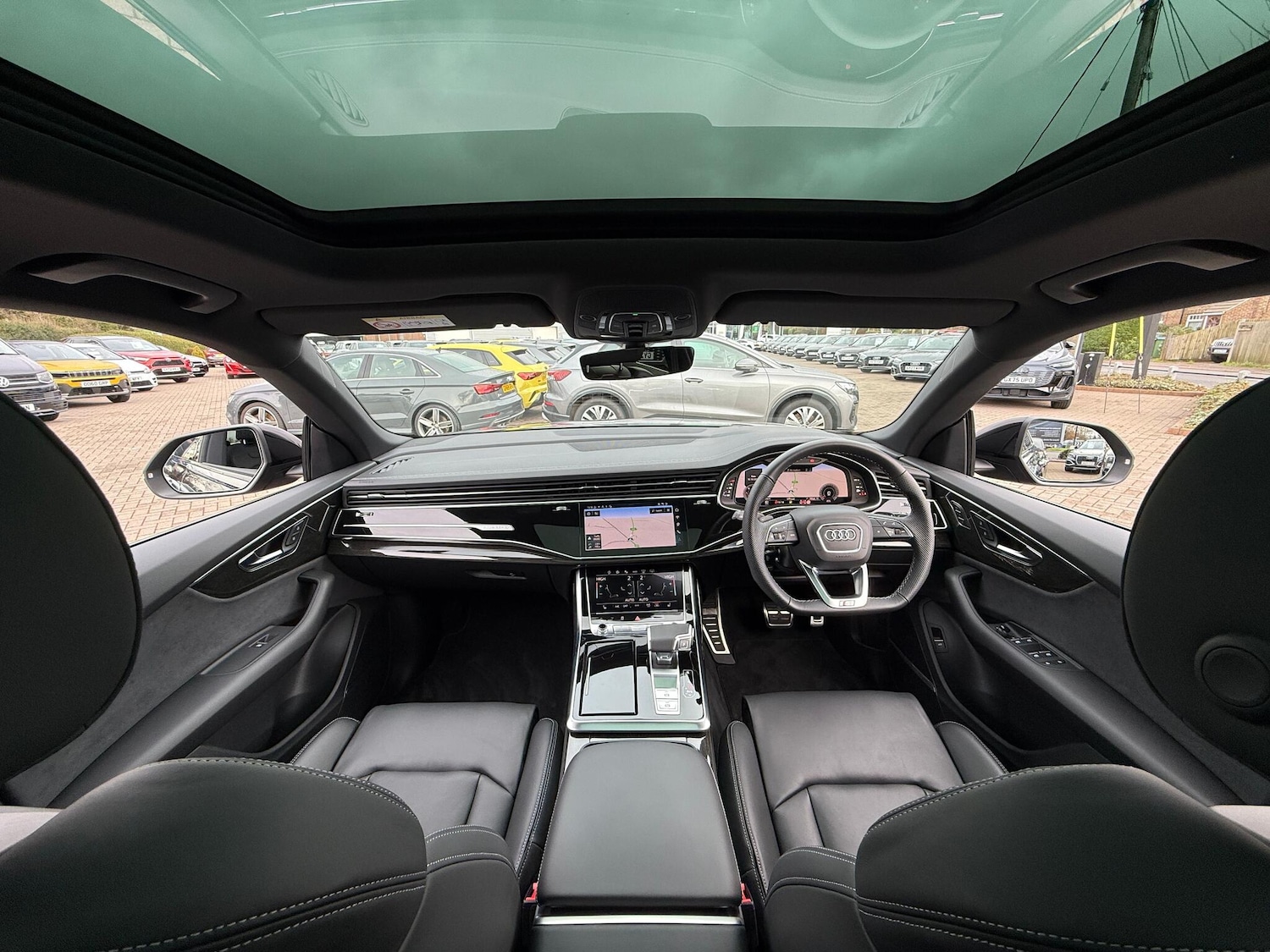 Used Audi Q8 2025 for sale - 76926520: Photo 3