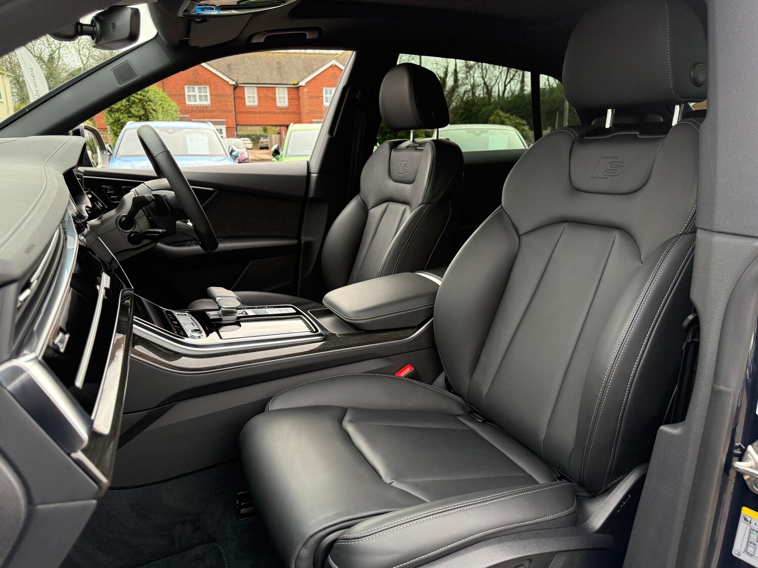 Used Audi Q8 2025 for sale - 76926520: Photo 35