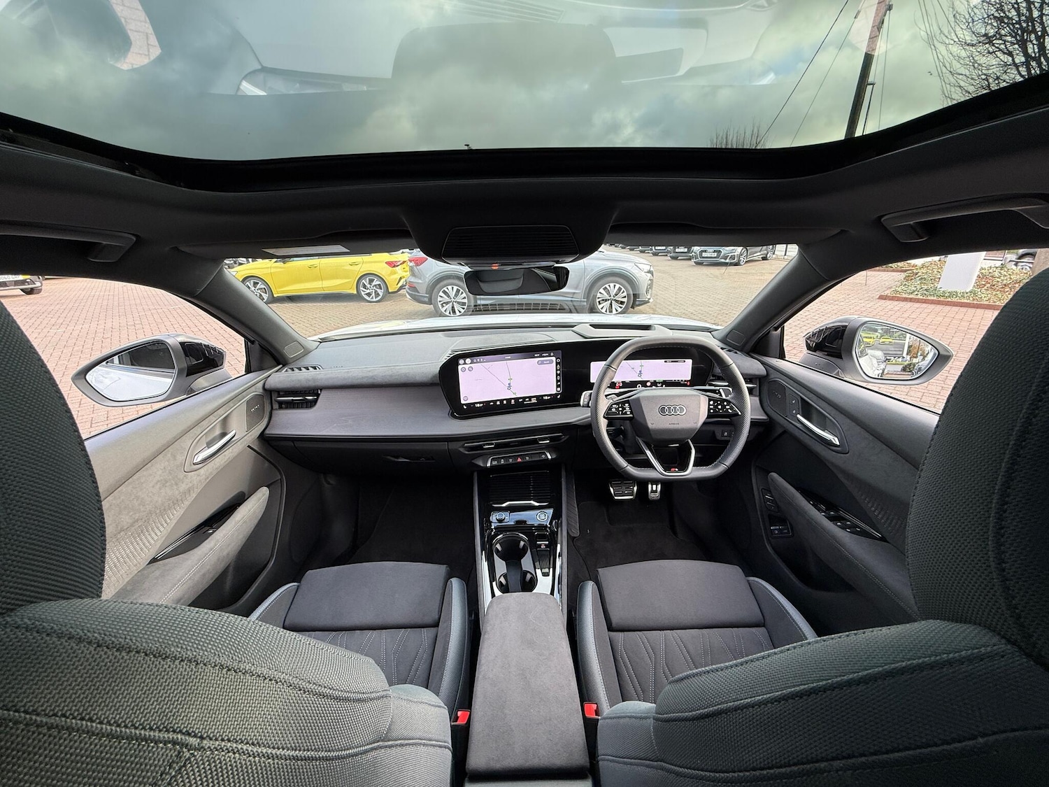 Used Audi Q3 2025 for sale - 77550129: Photo 3