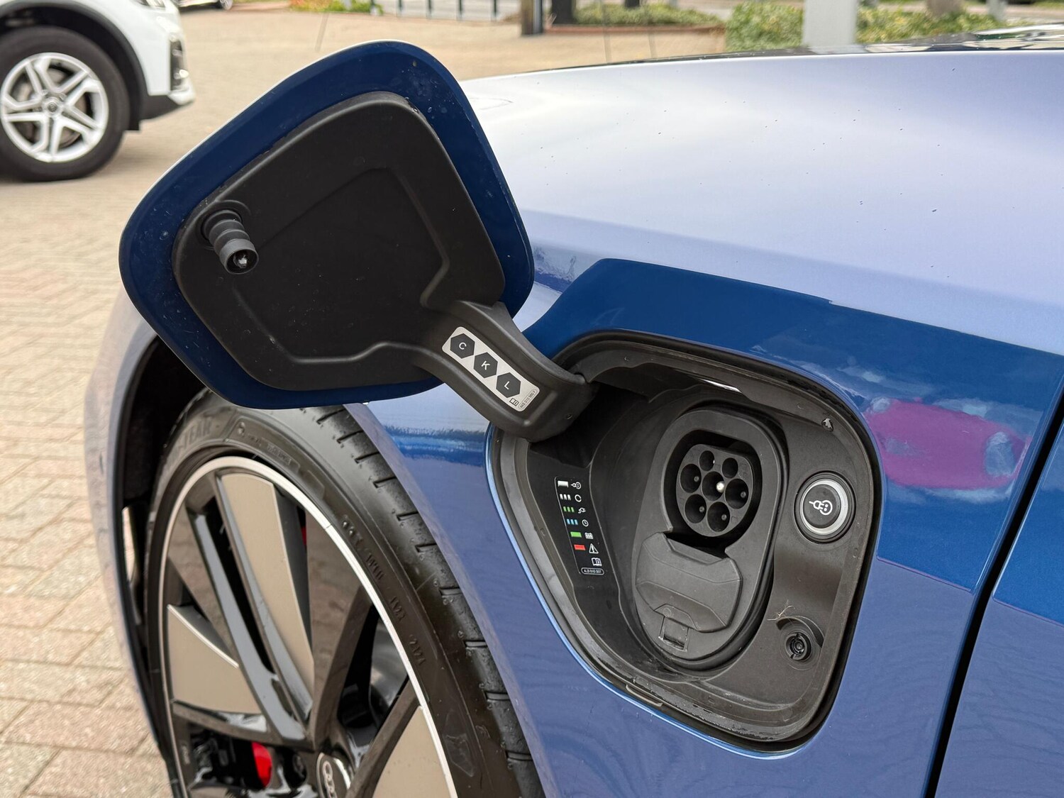 Used Audi RS e-tron GT 2023 for sale - 76138164: Photo 59
