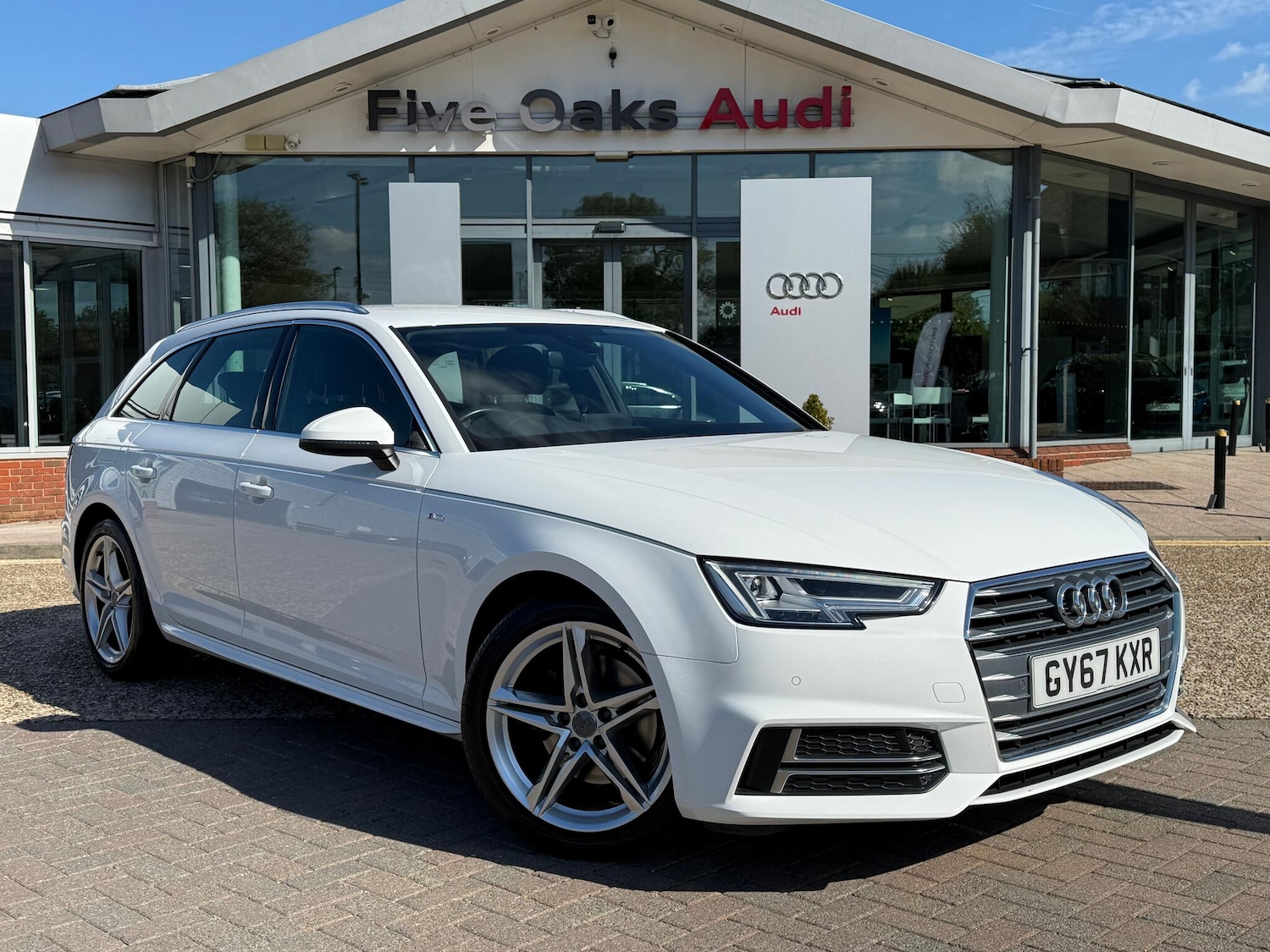 Used Audi A4 Avant 2018 for sale - 76122152: Photo 1