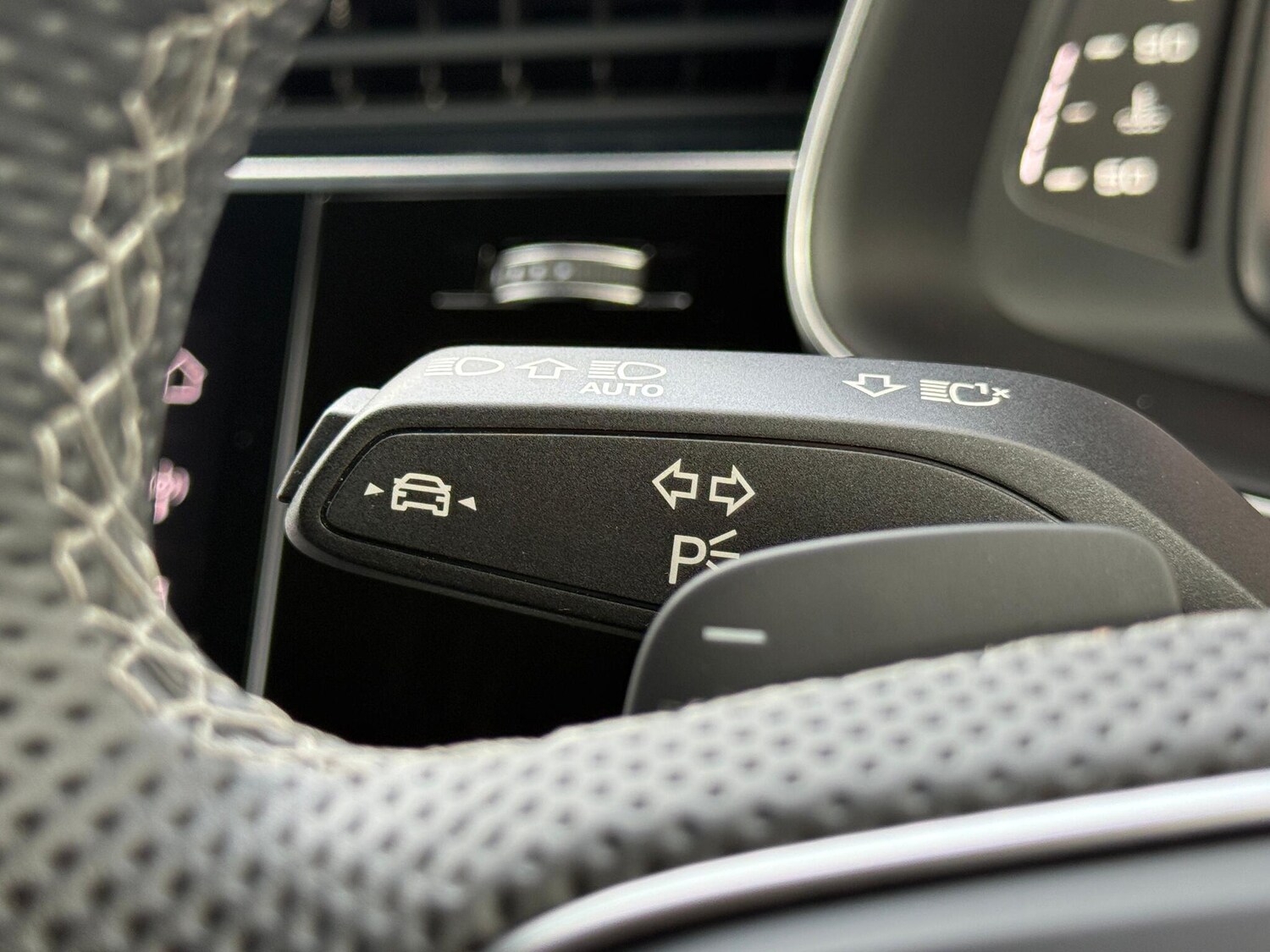 Used Audi Q8 2023 for sale - 77359209: Photo 21