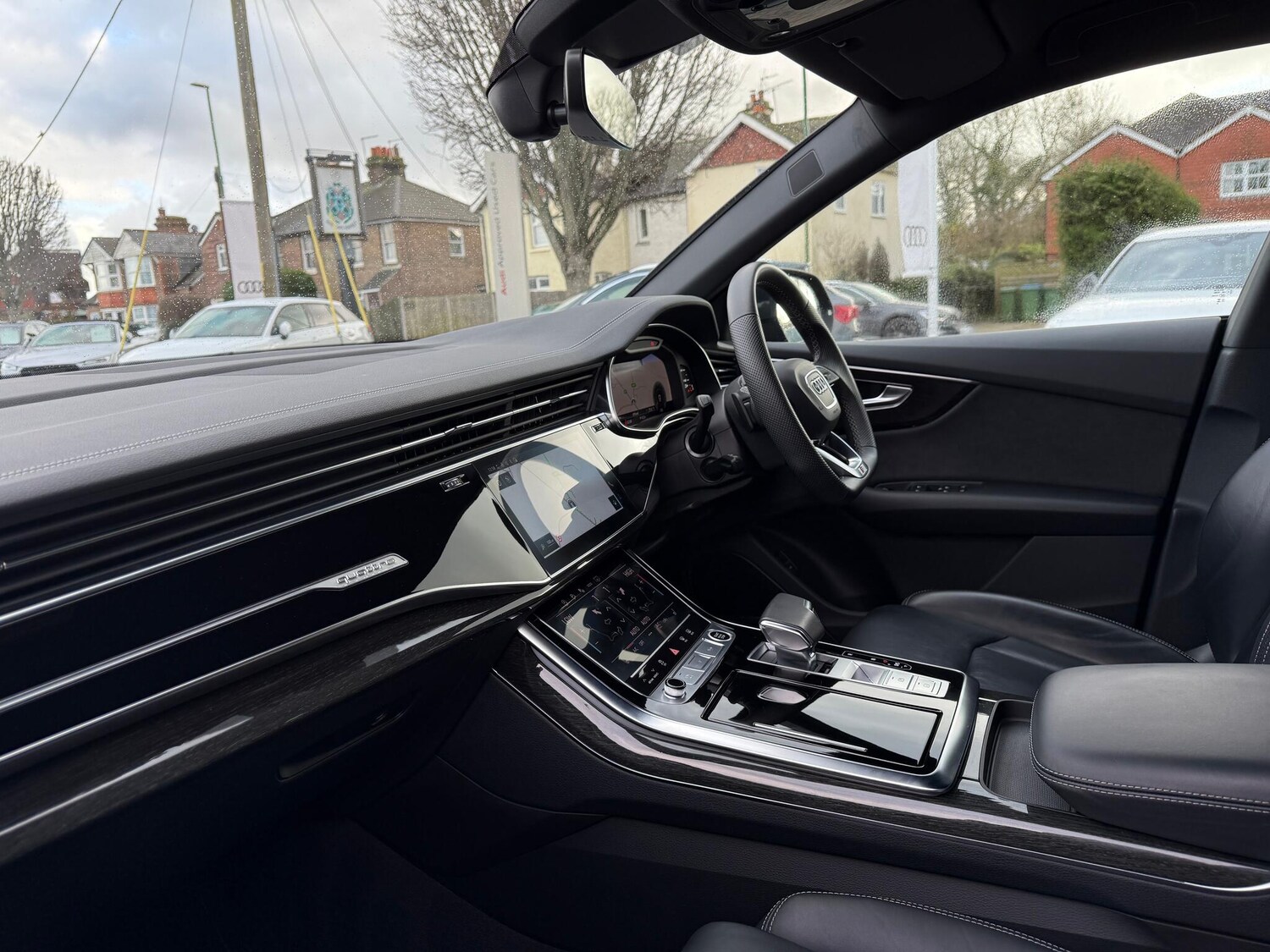 Used Audi Q8 2023 for sale - 77359209: Photo 32