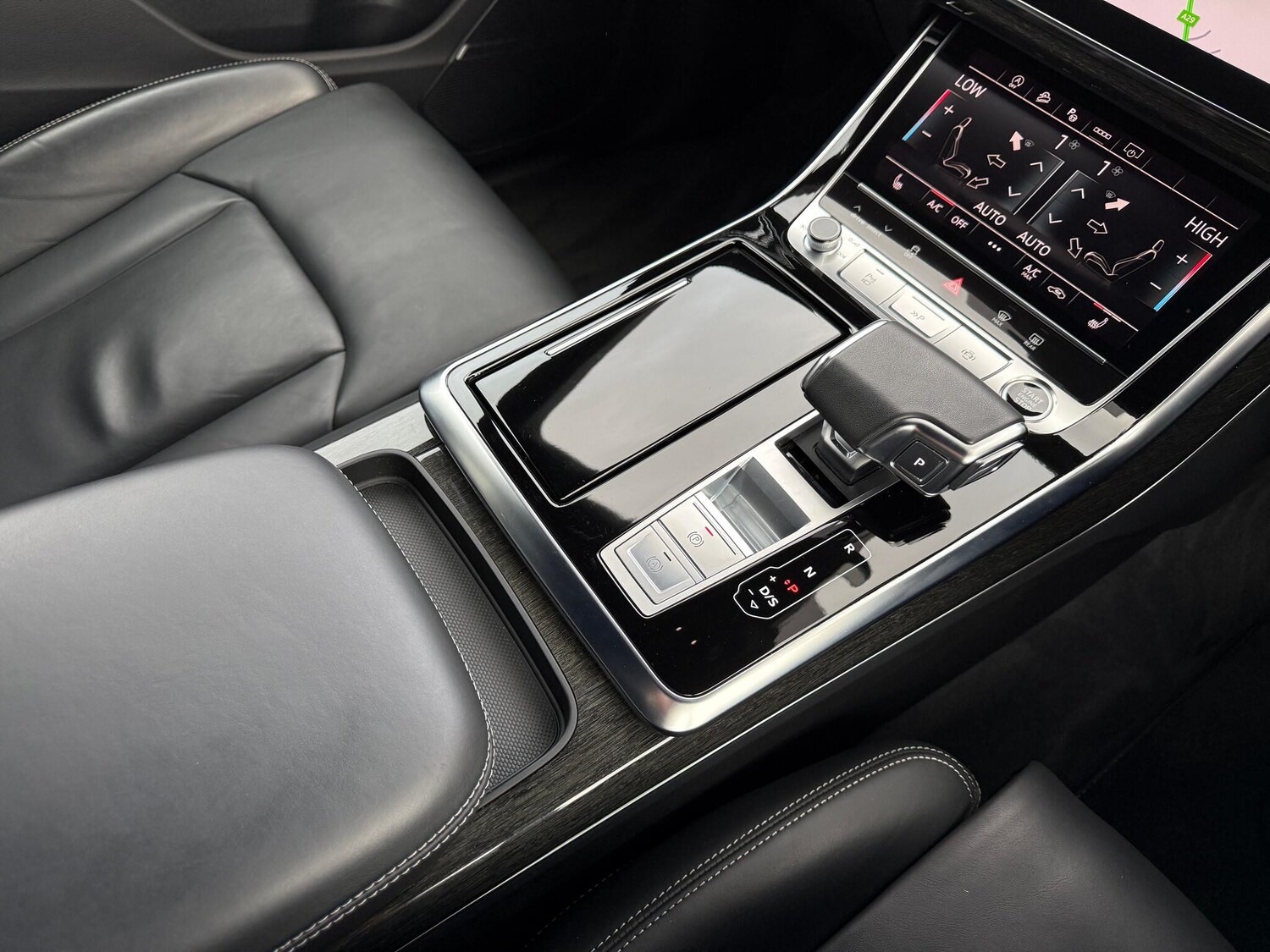 Used Audi Q8 2023 for sale - 77359209: Photo 43