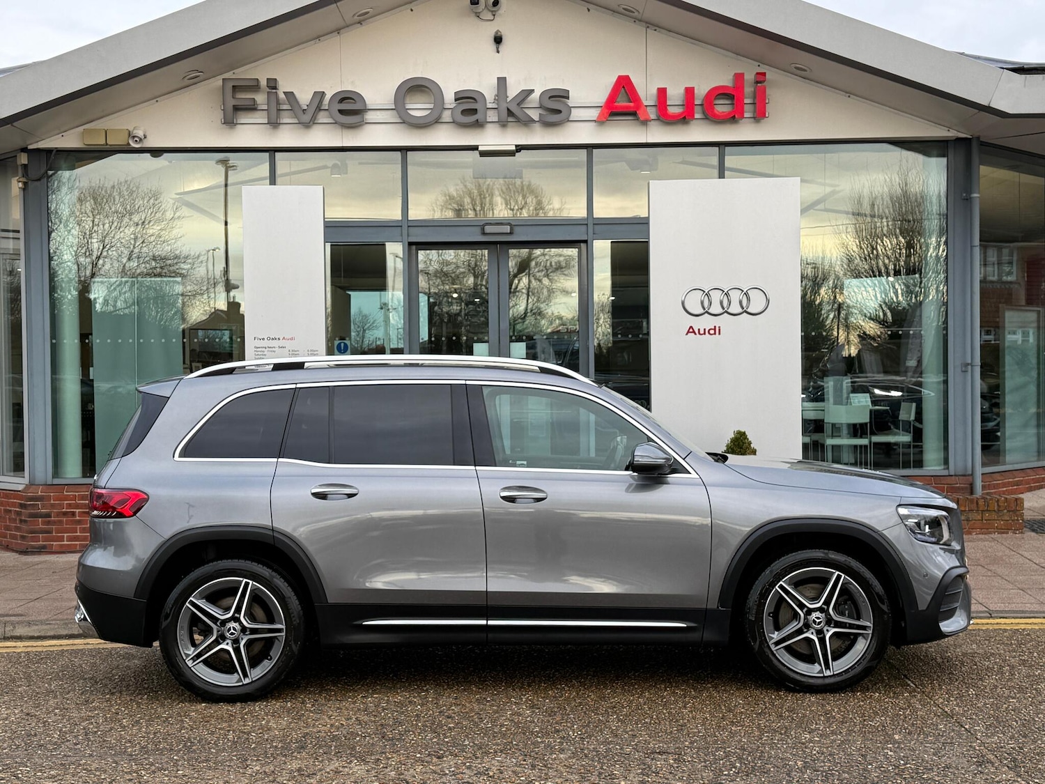 Used Mercedes-Benz GLB 2021 for sale - 77144472: Photo 2