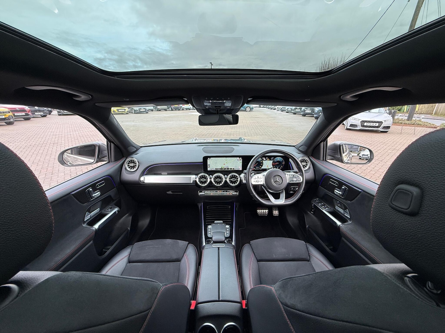 Used Mercedes-Benz GLB 2021 for sale - 77144472: Photo 3