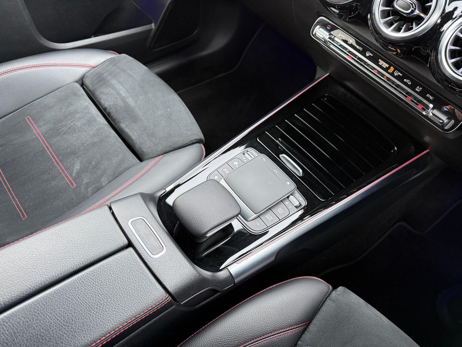 Used Mercedes-Benz GLB 2021 for sale - 77144472: Photo 41