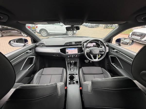 Used Audi Q3 2021 for sale - 76158876: Photo 3