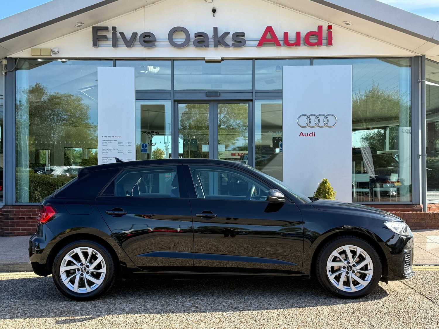 Used Audi A1 2023 for sale - 76085093: Photo 2